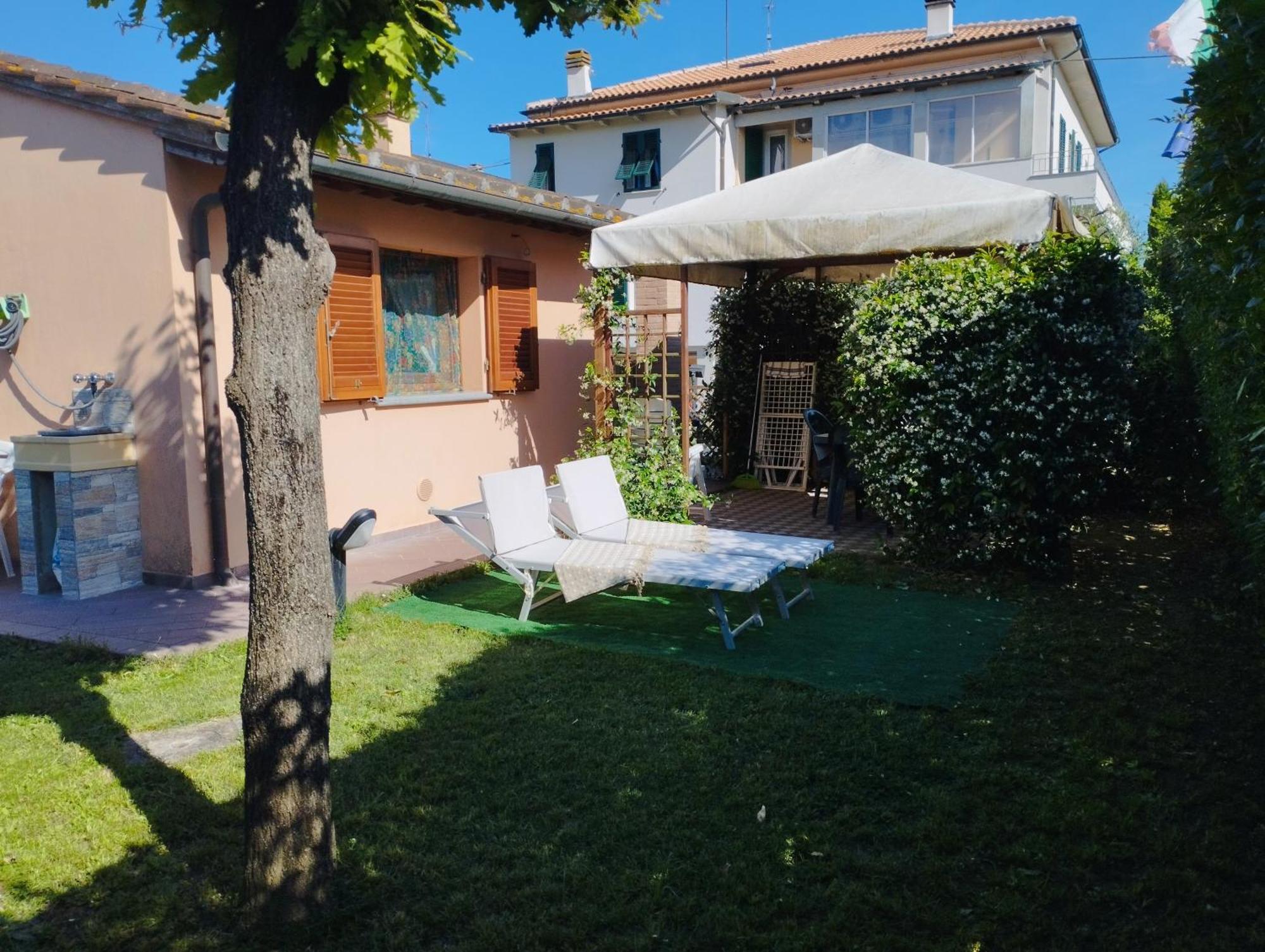 Вилла Melody House - Dependance Castel del Bosco  Экстерьер фото